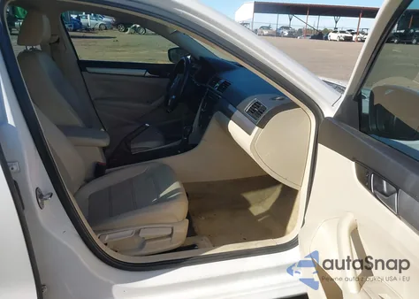 2015 Volkswagen Passat 1.8T Limited Edition from USA, damaged, VIN 1VWAS7A35FC100177